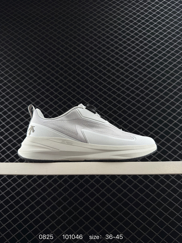 230 迪桑特DESCENTE DUALIS GORE-TEX PRIMER 时尚 防滑耐磨 生活休闲鞋 聚酯膜压鞋面 满足日常穿着所需的防护性和耐用性 防水内里无惧不良天气 中帮设计 提升穿着过程的