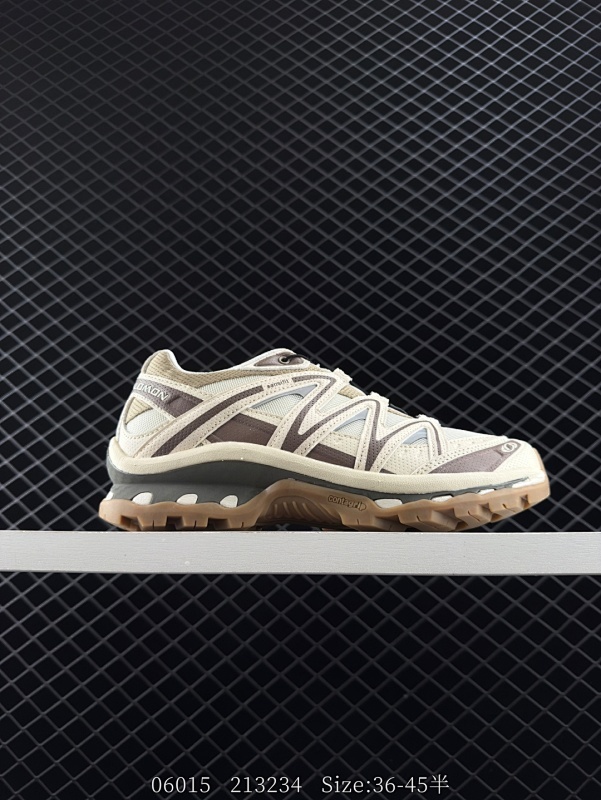 170 Salomon XT-Quest ADV ”Beige“ 萨洛蒙 探索者系列户外越野跑鞋#鞋面采用SENSIFIT贴合技术 全方位贴合包裹脚型 鞋跟部鞋底牵引设计 提供强大的抓地性能 更适应野