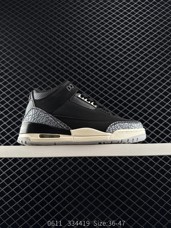 95 Fragment Design x Air Jordan 3 藤原浩 闪电联名 AJ3 乔丹3代 aj3 乔3 藤原浩闪电 乔丹篮球鞋系列 整鞋以经典百搭的黑白主题呈现，鞋面使用质感极佳的皮革材