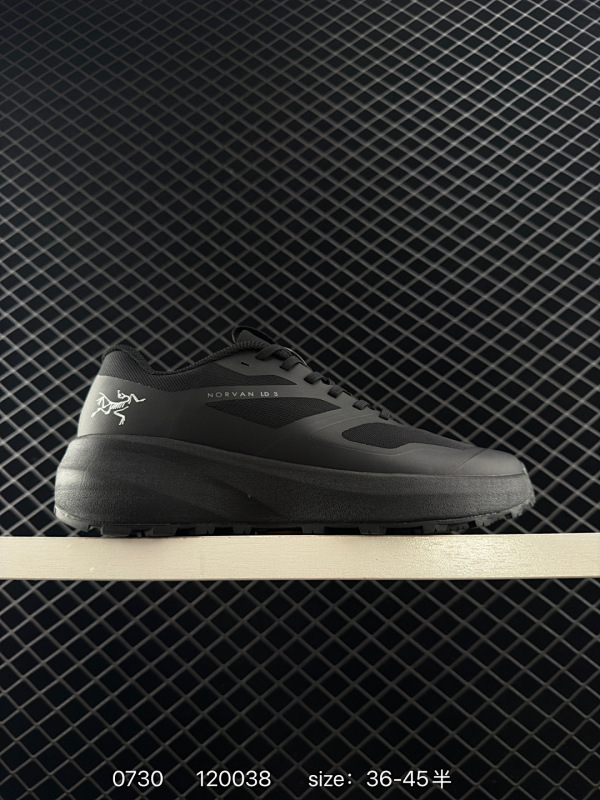 190 始祖鸟BORA2 MID 18718-1覆盖透气男越野跑鞋 官方同步上架适合技术路线单日徒步穿着也可以一脚蹬穿法 aeriosflgtx鞋受到长途野外跑步鞋的启发 适合在变化的地形上进行快速轻