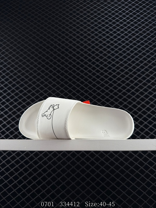 60 Noritake x New Balance 200系列 联名款 潮流运动拖鞋 货号：SMF200NS 尺码：40-45 编码：334412  详情     ¥ 60