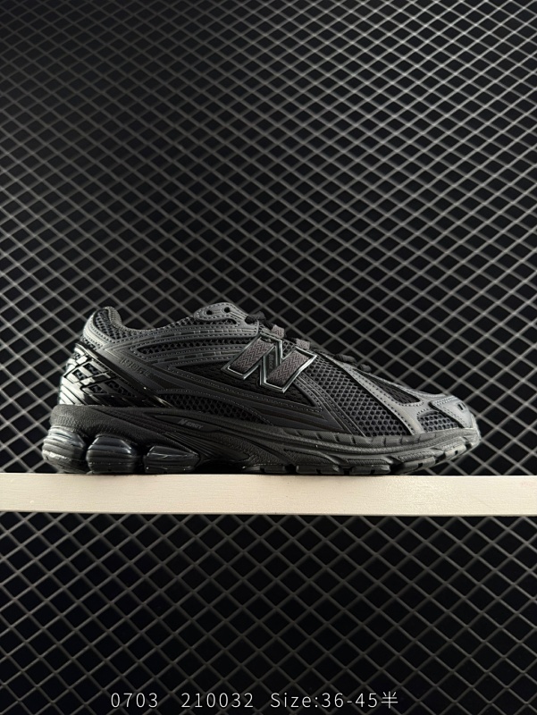 160 公司级✅New Balance M1906系列复古单品宝藏老爹鞋款 公司级版本复古元素叠加 质感超级棒 楦版型材料细节做工精细 作为NB最经典的档案鞋型之一 与2002一样，1906有着NB最
