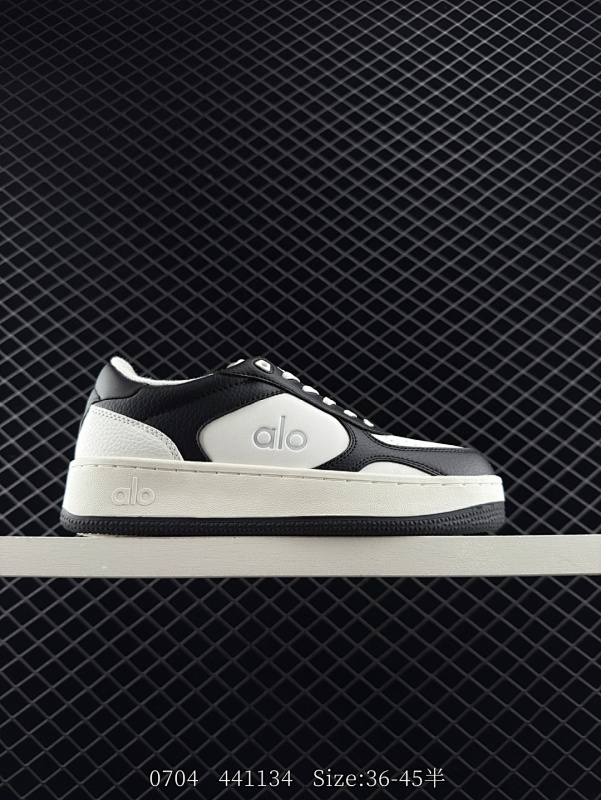 170 alo25ss 春夏新款 拼色小白鞋厚底舒适休闲款 alo比耐克更懂女生！上脚超级百搭！而且超级舒适！是厚底款但是上脚一点都不沉重！ 非常轻便！套上袜套搭配更好看！而且还是明星同款推荐～上脚增
