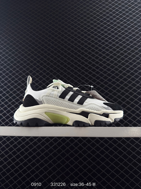 130 Ad Citywowlk IG2237 阿迪经典透气时尚运动鞋 #鞋款为活力运动设计，力求让城市旅程充满乐趣。别致鞋面旨在带来舒爽脚感，Lightstrike中底技术则助力活力迈步。从拥挤的街