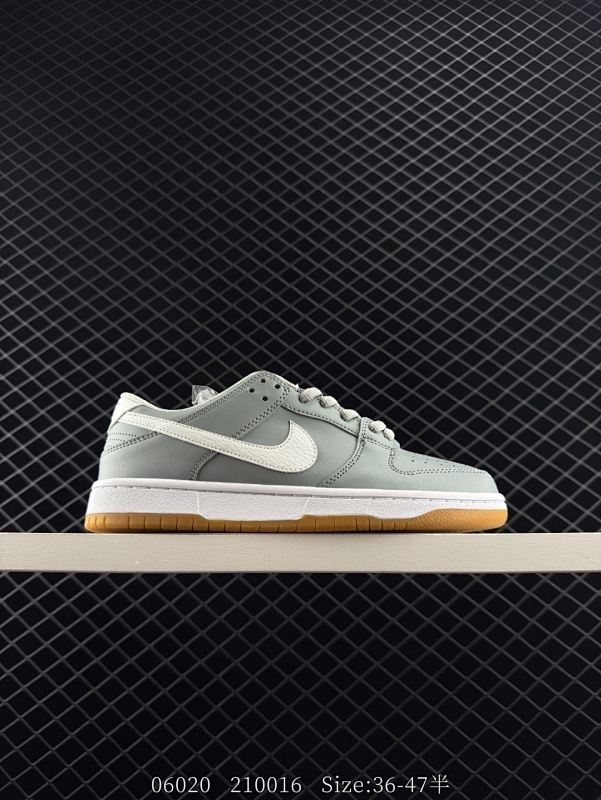 80 耐克NIKE DUNK LOW RETRO扣篮系列 复古低帮休闲运动滑板板鞋 采用脚感柔软舒适ZoomAir气垫 有效吸收滑板等极限运动在落地时带来的冲击力 为街头运动者们提供更好的保护 货号：