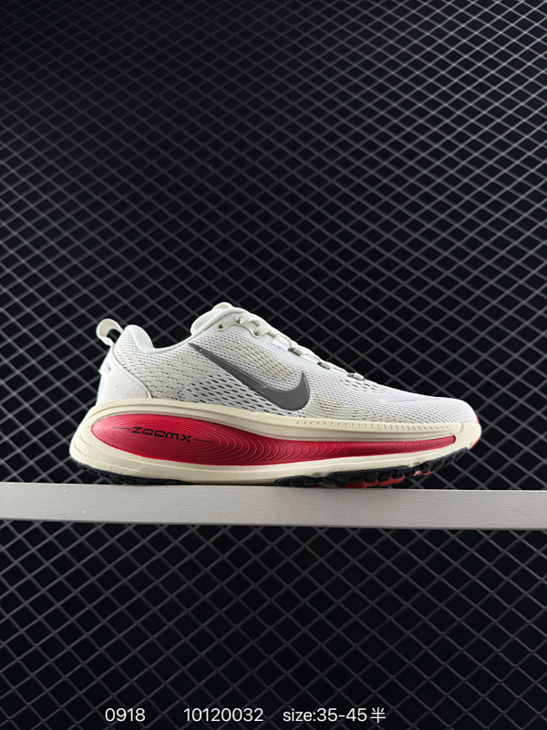 160 公司级✅NK Air Zoom Vomero 18 轻便舒适公路跑步鞋 HM6803-001 质感柔软 弹力充沛 助力一路畅跑 乐享不停 厚实泡绵缔造舒适的回弹效果 铸就出色跑步表现 该鞋款轻