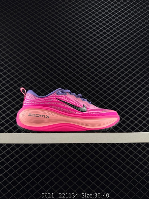 170 【新品公司级】耐克Nike Vomero Plus 反转Swoosh｜跑鞋圈新王！厚底增高运动跑步鞋 时尚老爹鞋 这双Vomero Plus真的太绝了！反转Swoosh设计超有个性，缓震像