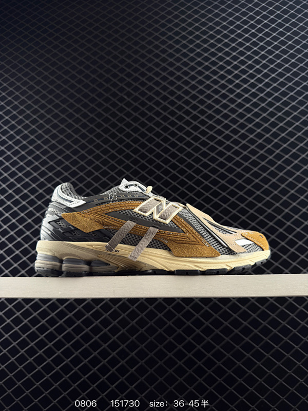 150 New Balance M1906RI NB宝藏老爹鞋款，复古元素叠加，质感超级棒，楦版型材料细节做工精细，货如实拍图 作为NB最经典的档案鞋型之一，与2002一样，1906有着NB最成熟的技