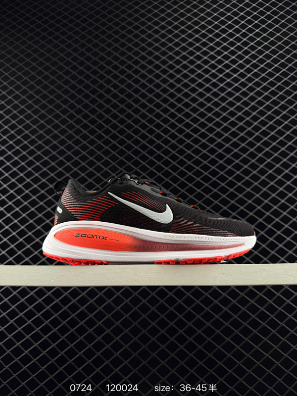120 真标✅Nike VOMERO 18 耐克 舒适减震防滑 低帮跑步鞋 全掌ReactX泡绵中底 前掌和后跟还配备了Air Zoom气垫单元 据说跑起来更快更舒适哦 这次最大的升级点 首次引入了R
