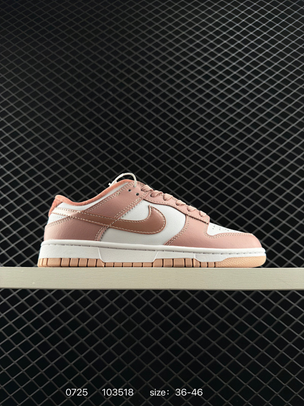 90 耐克Nike SB Zoom Dunk Low 板鞋 系列经典百搭休闲运动板鞋加厚鞋舌，使舒适性大大提升，同时也更方便穿脱中底部分则加入了脚感柔软舒适ZoomAir气垫，有效吸收滑板等极限运动在