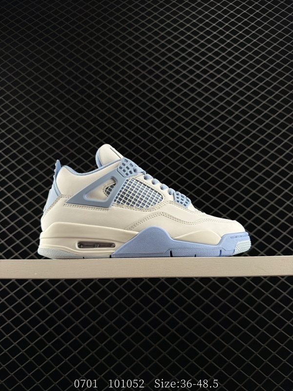 260 Air Jordan 4 Retro "Aluminum" 白蓝色 AJ4 乔丹4代 aj4 乔4 白蓝色 乔丹篮球鞋系列 鞋身整体以白色皮革为主色调，辅以浅蓝色点缀，搭配蓝色的鞋带，让整鞋看