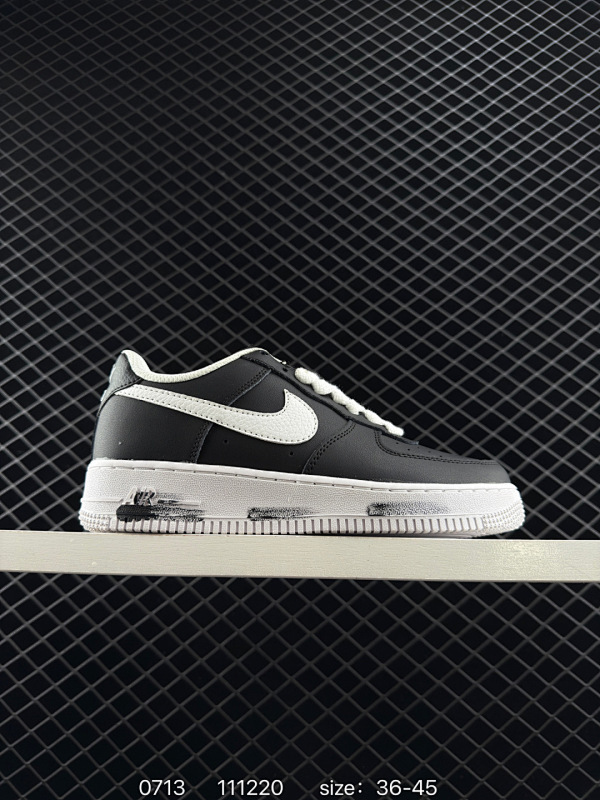 100 NIKE AIR FORCE 1‘07 原楦头原纸板 打造纯正低帮空军版型 专注外贸渠道 全掌内置蜂窝气垫  原盒配件 原厂中底钢印、拉帮完美  货号:315122 111 Size:36～4