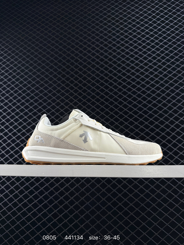 170 真标带半码 帆布❗️ DESCENTE Chron Tempo 迪桑特 低帮 白绿 户外机能防滑耐磨低邦生活休闲鞋 运用先进的科技面料和制作工艺，确保产品具备高性能的同时，注重外观设计的时尚感