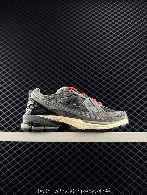 150 公司级✅New Balance M1906系列 复古单品宝藏老爹鞋款 公司级 复古元素叠加 质感超级棒 楦版型材料细节做工精细 作为NB最经典的档案鞋型之一 与2002一样，1906有着NB最
