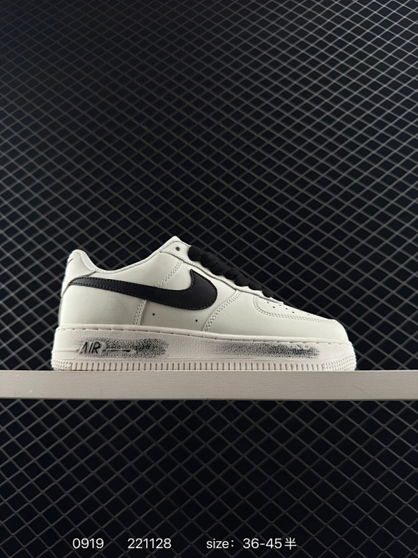 140 NIKE AIR FORCE 1‘07 原楦头原纸板 打造纯正低帮空军版型 专注外贸渠道 全掌内置蜂窝气垫  原盒配件 原厂中底钢印、拉帮完美  货号:DD3223 Size:36 36.5