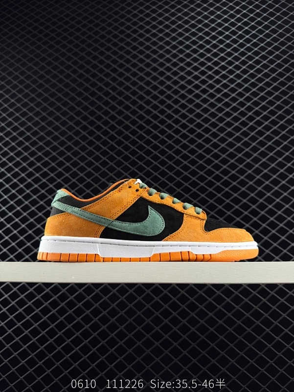 130 耐克 Nike sb Dunk Low Retro 运动鞋复古板鞋，作为 80 年代经典篮球鞋款，起初专为硬木球场打造，后来成为席卷街头的时尚标杆，现以经典细节和复古篮球风范再次归来。皮革与合