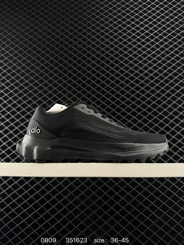 115 alo Recovery Mode 等多位明星同款上脚  主打各大平台外贸主推 佛山大厂采购原材料多处细节一步到位  一款随意搭配的都好看的鞋子aIo采用增高4cm 主打熊猫色  春夏秋冬