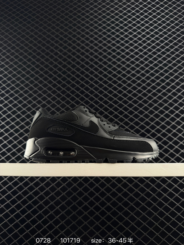 95 ✅Nike Air Max 90 初代复古气垫百搭休闲运动慢跑鞋复古小气垫史上第一双可视气垫跑鞋 凭借着 Air max 气垫带来的舒适脚感和鞋面面料上的不断精进 才使得 Air max1在现如