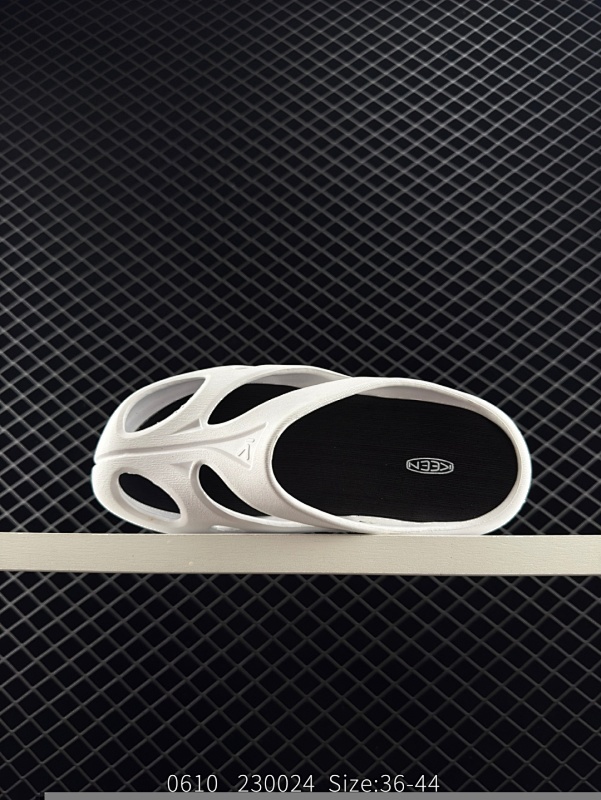 120 美国人气户外品牌-科恩Keen Jasper Rocks SP贾斯珀都市系列 半包 包头凉拖鞋 一脚蹬 休闲拖鞋 复古低帮系带户外风露营徒步登山运动训练鞋 。原楦型开发纸版，采用固色翻毛皮鞋面