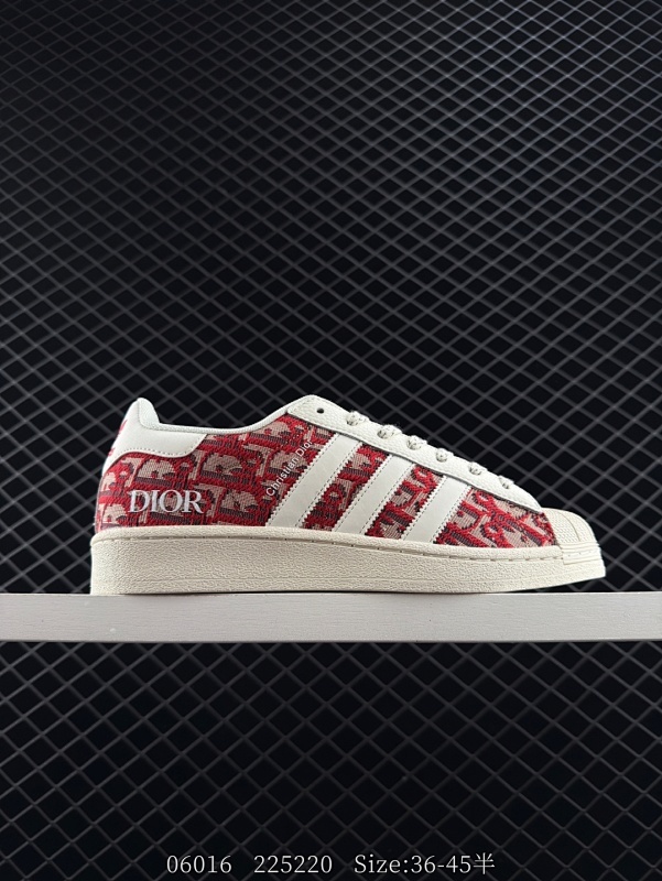 100 阿迪达斯 三叶草Adidas Originals Superstar 经典贝壳头系列低帮百搭休闲运动板鞋Supreme限定  货号：BZ2529 尺码：36-45带半码 编码：225220 全