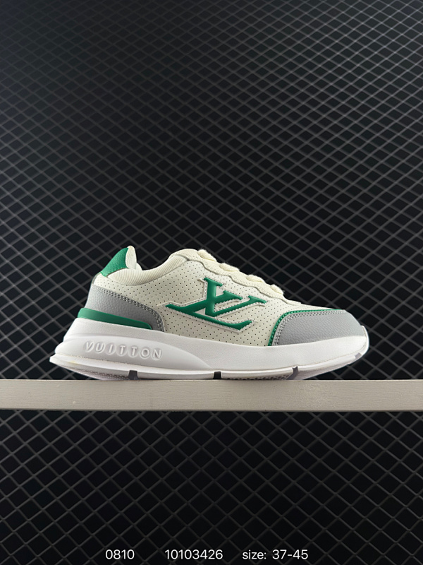 130 Louis Vuitton Trainer Sneaker Low 全新 LV 路易威登 休闲运动文化百搭板鞋 ！ Size:36～45 编码：10103426  详情       ¥ 130