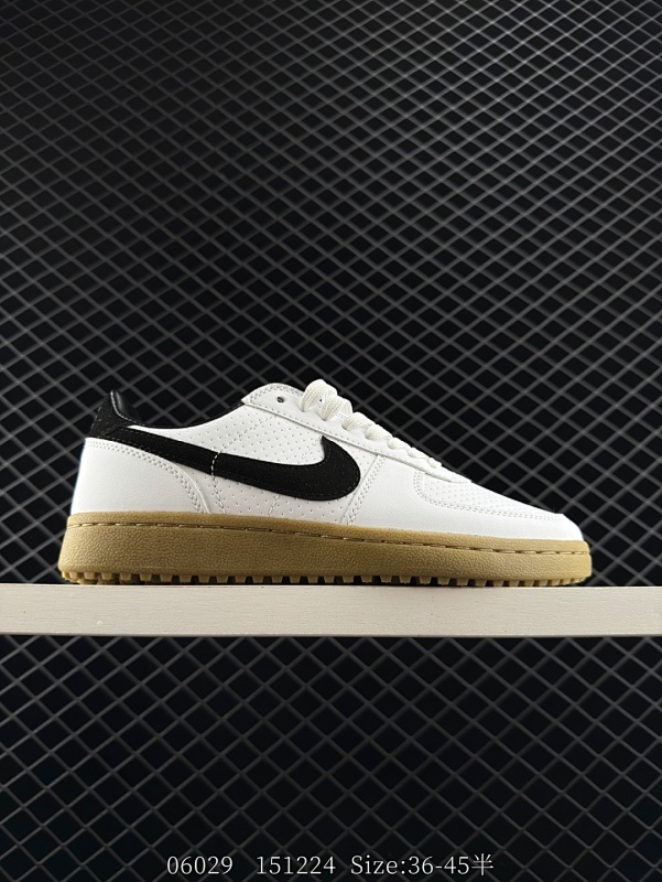 120 耐克烽火 NIKE Field General 82 Sp  低帮复古篮球运动鞋 这款专为烤架战士设计的运动鞋采用 1982 年经典的白/红/黑配色，采用皮革和弹道尼龙鞋面结构，带有皮革 Sw