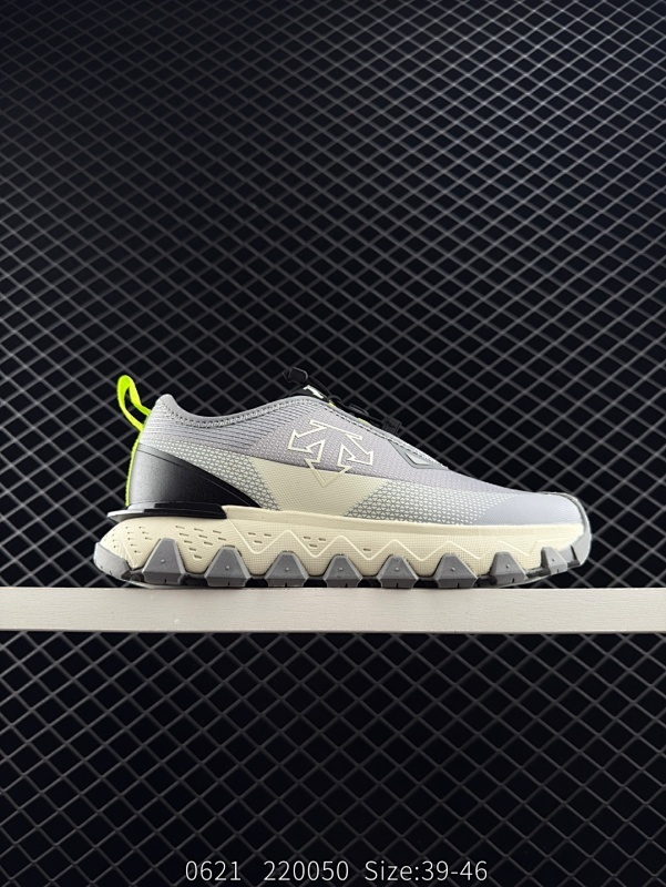 250 公司级✅迪桑特DESCENTE SKI STYLE系列 SNOW RIDE 潮流运动 防滑耐磨低帮 登山鞋 舒适透气织物鞋面易清洁 侧面硅胶设计 鞋舌与鞋身柔软 鞋底轻量化设计和防滑纹路等特点