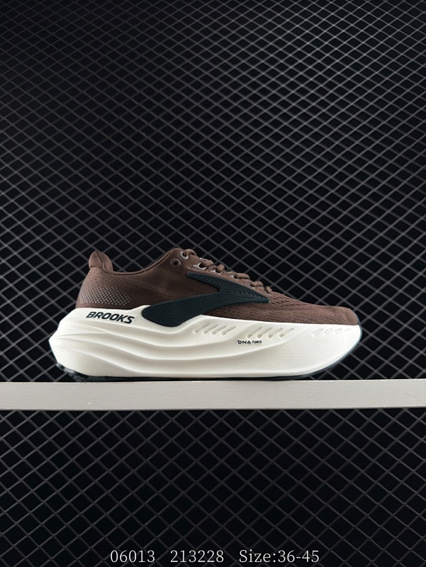 140 公司级✅Brooks 布鲁克斯Glycerin Max 超级甘油 厚底马拉松缓震跑鞋 该鞋以厚实的中底和高分子注氮技术为特点 提供极致的缓震性能 鞋面柔软厚实 具有良好的包裹性能和散热性能 大