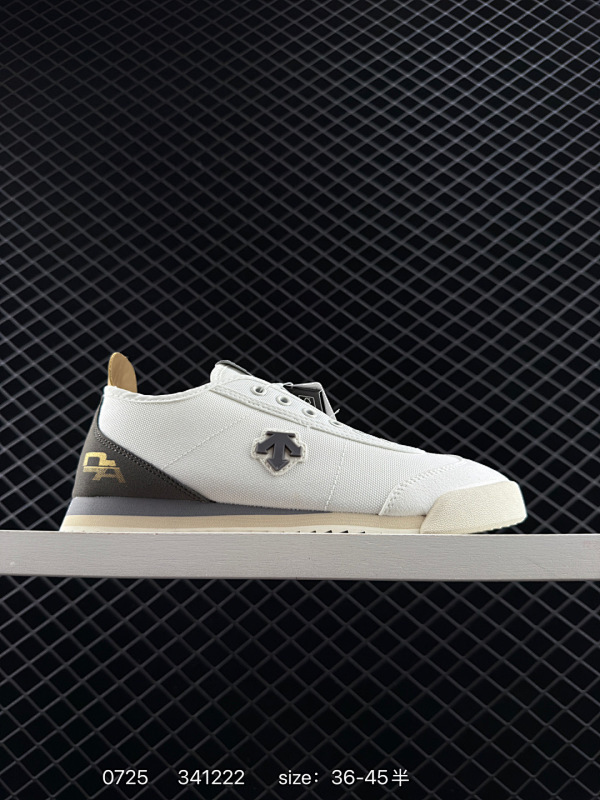 110 DESCENTE迪桑特男女同款CHRON复古织物运动休闲鞋，舒适透气鞋面易清洁、侧面硅胶设计、鞋舌与鞋身柔软、鞋底轻量化设计和防滑纹路等特点，适合日常休闲和户外出游。    货号：D4231L