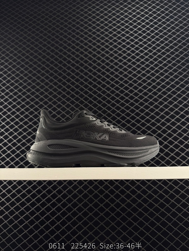 130 公司级✅HOKA M BONDI 9 轻盈跑鞋 这个品牌来自于新西兰的毛利语，HOKA表示大地，ONE ONE表示飞越，连起来就是飞越地平线，ONE ONE不是读作“万万”，正确读法是“欧尼欧