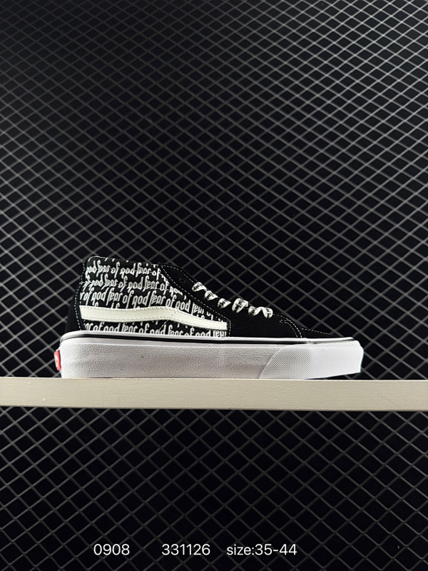130 Fear of God x Sk8-Low   dx white black fog低帮 帆布鞋男女同款黑白 Vans帆布鞋热销榜>Sk8-Low  尺码：35-44带半码 编码：331126