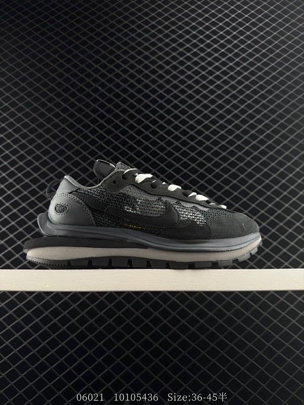 180 耐克Nike Vaporwaffle /Sacai 华夫50周年系列华夫复古休闲运动慢跑鞋  后跟TPU独家4块滑块模具 夏季热门款 网面透气休闲跑步鞋  货号：CV1363 105 尺码：3