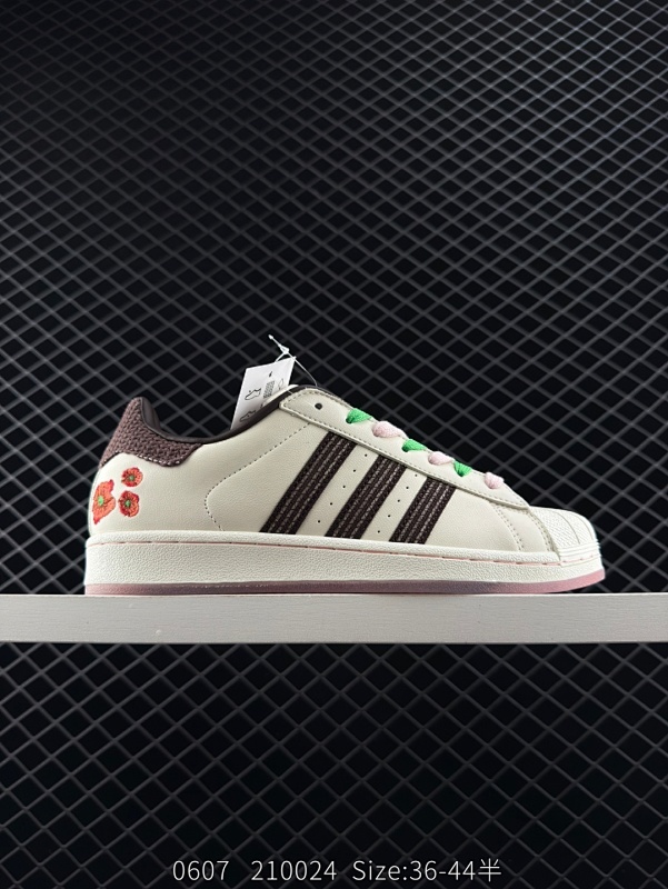 120 阿迪达斯Adidas三叶草 Originals Superstar II 贝壳头系列低帮经典百搭休闲运动板鞋  货号：JH7759 尺码：36 36.5 37 38 38.5 39 40 40