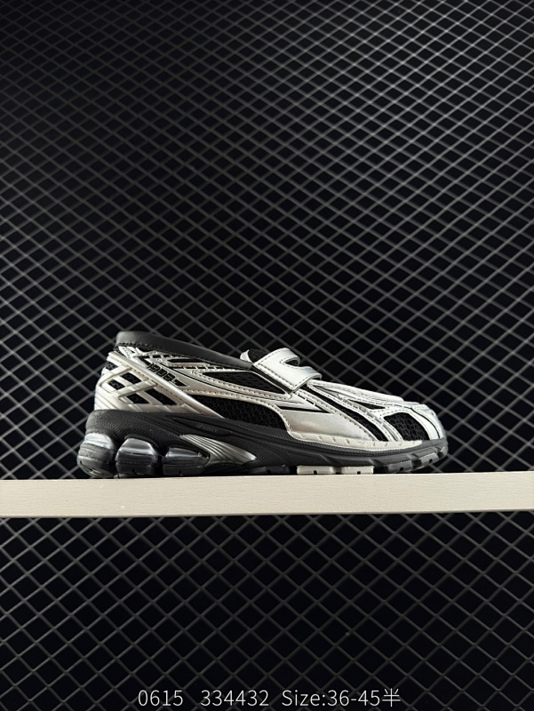 160 New Balance/新百伦 男女鞋真标半码制，升级原楦原纸版开发，采用猪巴革拼接透气网眼衬垫织物鞋面材质，T-Beam大底提供足步弓支撑,保持步态稳定，后跟搭载外露缓震胶❗️复刻千禧美学,