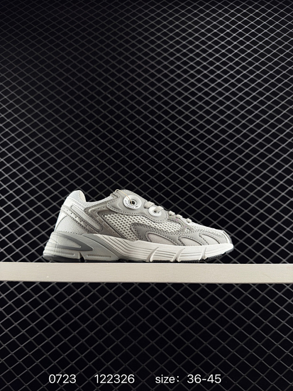 130 阿迪达斯Adidas Originals Astir W 阿斯蒂尔系列老爹风复古透气缓震 休闲运动慢跑鞋 原楦开发版型 采用牛剖革组合透气网织布鞋面材质 搭载Torsion System抗