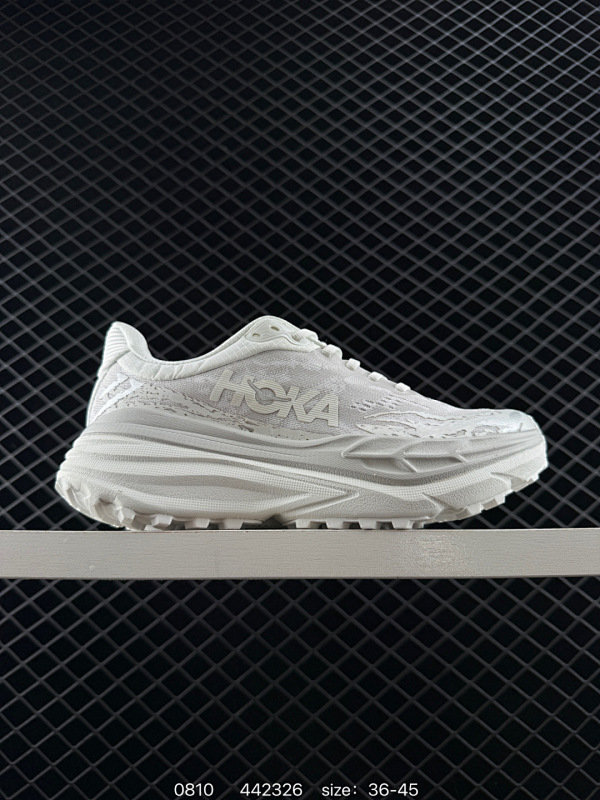 130  公司级✅HOKA Stinson 7 低帮专业越野跑步鞋 这款鞋5mm的前后掌落差能让你贴近自然跑的步态 使你的身体对鞋子的缓震和支撑特性依赖变少 从而增加自身的下肢力量 鞋底防滑性能在下坡