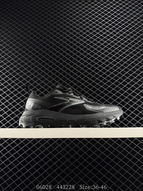 140 公司级✅Brooks布鲁克斯 Cascadia 18运动鞋 缓震慢跑鞋 老爹鞋，注入氮气之后的超凡缓震体验。穿过布鲁克斯的伙伴都知道，布鲁克斯的鞋面已经记不清多少年再也没换过了，造型也是很长时
