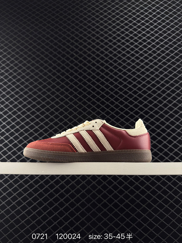 120 阿迪达斯 Adidas三叶草 SAMBA 低帮德训板鞋 尺码： 35 36 36.5 37 38 38.5 39 40 40.5 41 42 42.5 43 44 45  货号：JI3216