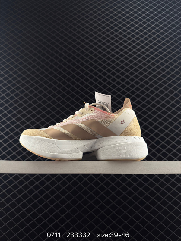 160 Adidas/阿迪达斯 升级原楦原纸版开发，采用轻质单向弹性梭织鞋面材质，中底搭载Lightstrike高密度发泡+前掌单块Lightstrike Pro避震科技，外搭马牌橡胶橡胶防滑底片❗全