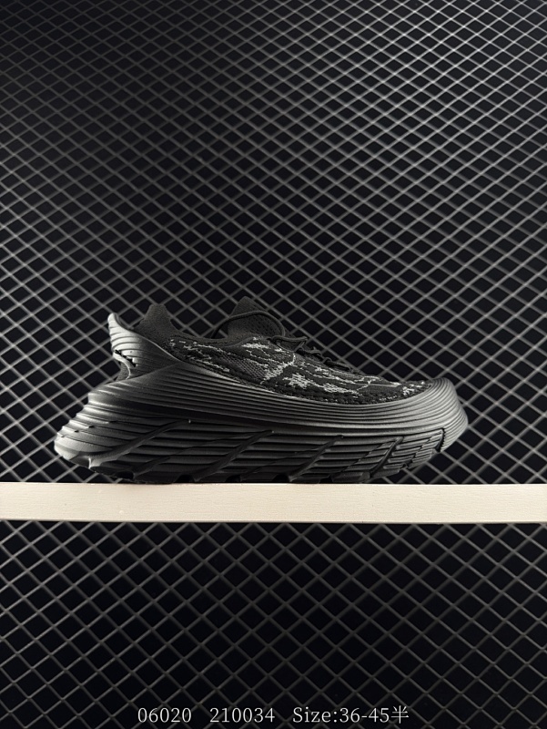 170 HOKA ONE ONE Restore TC 舒适 织物减震防滑透气低帮 休闲跑步鞋 货号：1169150/CRBN 尺码：36 36.5 37.5 38 38.5 39 40 40.5 4