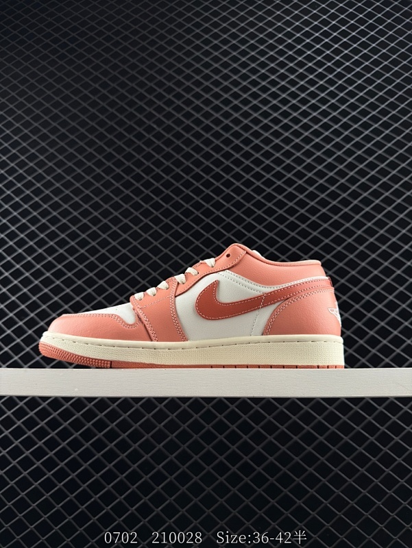 140 公司级✅Air Jordan 1 Low AJ1乔1低帮休闲板鞋 同步官方配色  官方货号：DC0774-180 尺码：36 36.5 37.5 38 38.5 39 40 40.5 41 4