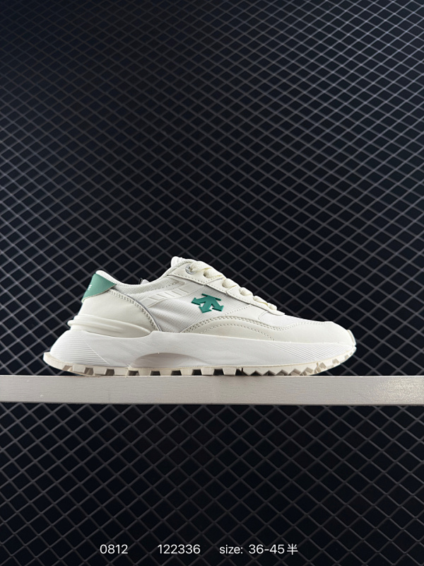 180 公司级✅迪桑特DUALIS都市通勤男同款GORE-TEX防水运动休闲鞋 软面质感细腻柔软，同时具备良好的透气吸汗功能。EPR超轻鞋底内设TPU部件设计提供鞋子的稳定性，轻便柔软，减震防滑。酷感