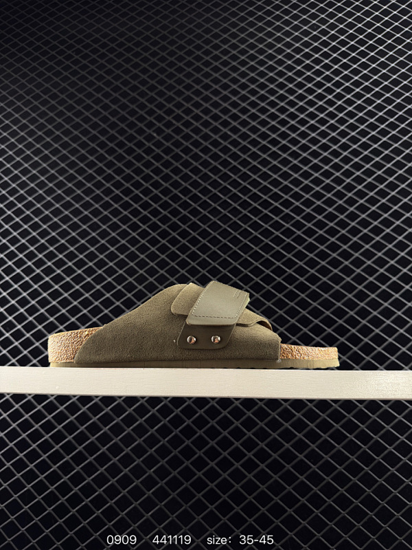 95 博肯 Birkenstock 拖鞋 广东原产#德国百年知名鞋履品牌·博肯Birkenstock 勃肯#采用质地柔软牛皮绒面材质#中底搭载缓震软木橡胶 其特有的鞋床设计，贴合脚面穿着舒适 Birk