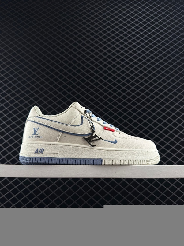 190 耐克 Nike Air Force 1 ’07 空军一号低帮百搭休闲运动板鞋。柔软、弹性十足的缓震性能和出色的中底设计，横跨复古与现代的外型结合，造就出风靡全球三十多年的Force 1，直到今