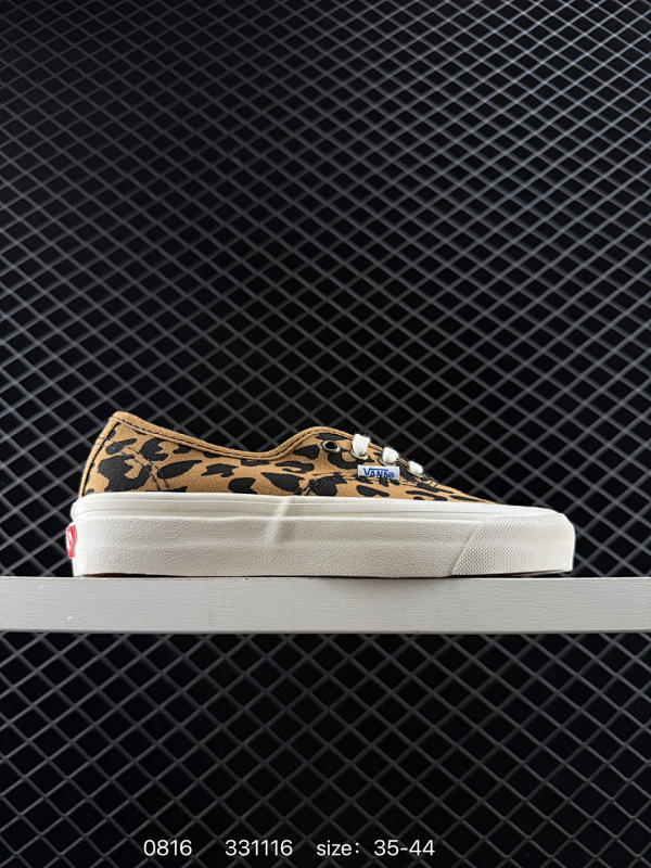 80 万斯帆布鞋style 36豹纹奶牛印花低帮男女鞋35--44（含半码） 编码：331116  详情          ¥ 80