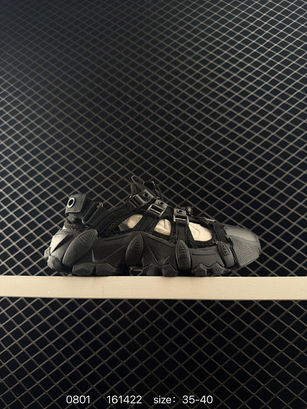 110 FILA 斐乐 蕨草鞋FERN女鞋运动鞋 凉鞋    2025新款户外老爹鞋休闲鞋  货号: T12W521704FAD Size:如图所示  编码：161422  详情       ¥ 11