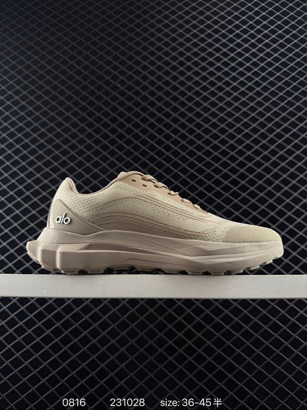 140 Alo yoga Alo Runner 舒适百搭防滑透气 低帮跑步鞋 尺码:如图 编码：231028  详情       ¥ 140