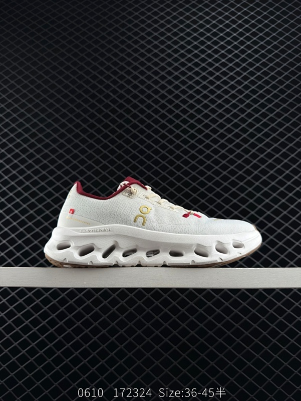 140 公司级✅On昂跑Cloudtilt 轻量运动休闲鞋  脚感很舒服 鞋底柔软且包裹性好 上脚显腿长 不管休闲还是运动都很百搭 是最好看最显质感的颜色 尺码:36 36.5 37.5 38 38.