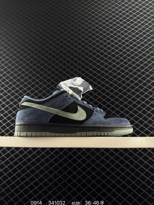160 耐克 Nike Sb Dunk Low Pro 运动鞋复古板鞋。采用柔软皮革织物拼接鞋面，经久耐穿，塑就如元年款 Dunk 般的复古质感。鞋头透气孔，搭配鞋口和鞋舌形状，忠实沿袭元年款经典外观