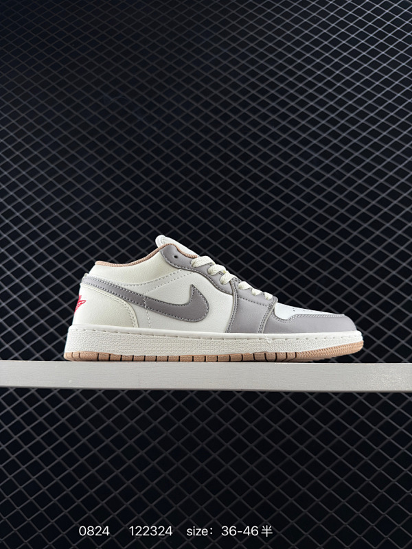 120 Nike Jordan Air Jordan 1 2025 纯原大厂出品 极力推荐 定制鞋盒 大厂纯原品质出货  超高清洁度 皮料切割干净无任何毛边 细节完美  官方货号：553558 S